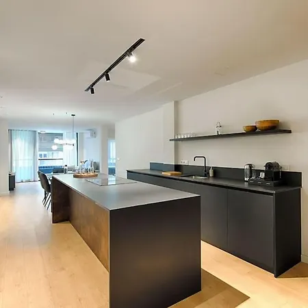 アパート Center *